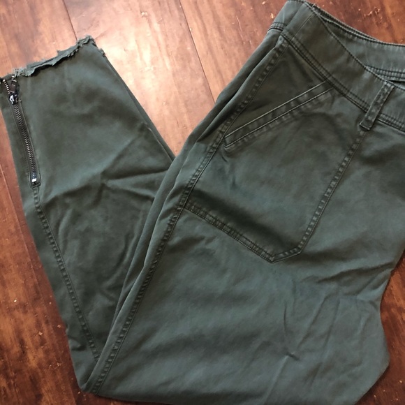 Lane Bryant army green utility style pant - Picture 3 of 3